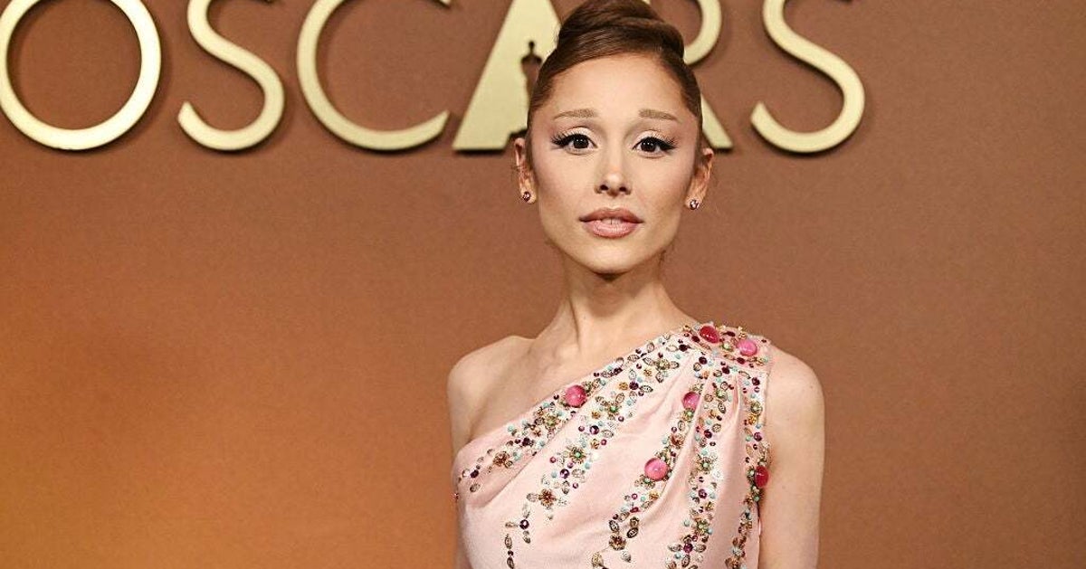 人気歌手アリアナ・グランデ、芸能界きっての仲良し兄とのプラベ写真⇒ “バッチリ決めた”お茶目な1枚に注目