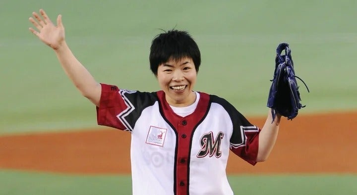 M-1』準優勝 バッテリィズ・エースさんの“野球柄シャツ被り”にネット