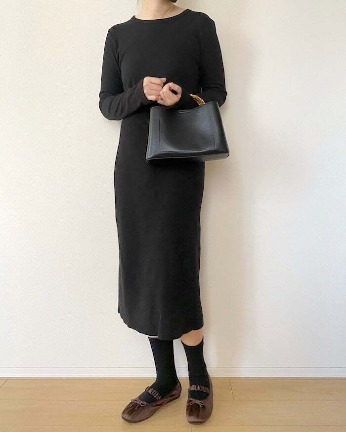 GU「ストラップバレエスニーカー」
