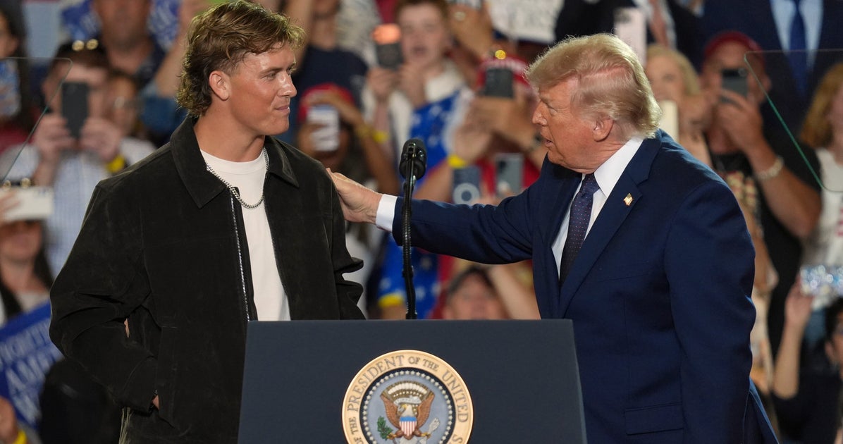 Trump Goes On Wild Rant About NY Giants QB's 'Tree Trunk' Legs