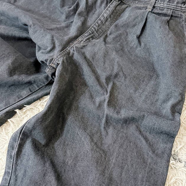 デニムパンツの干し方のコツ