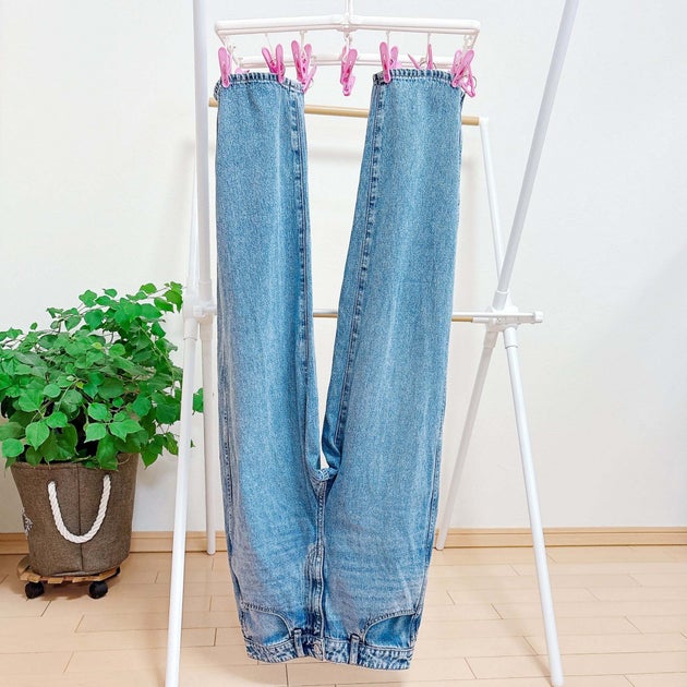 デニムパンツの干し方のコツ