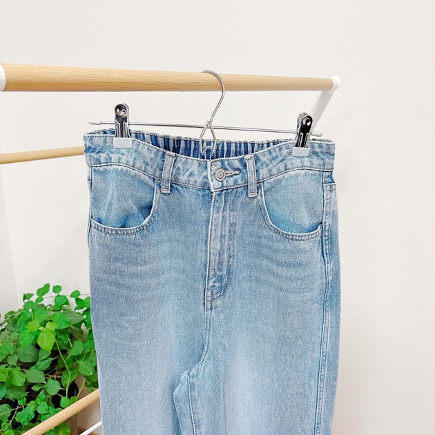 デニムパンツの干し方のコツ