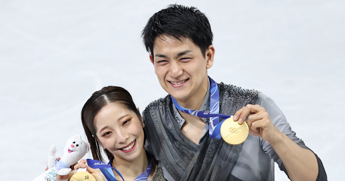 りくりゅう、ドジャース始球式で“リフト投球”を披露。金メダルペアのユニフォーム姿にファン歓喜【動画】