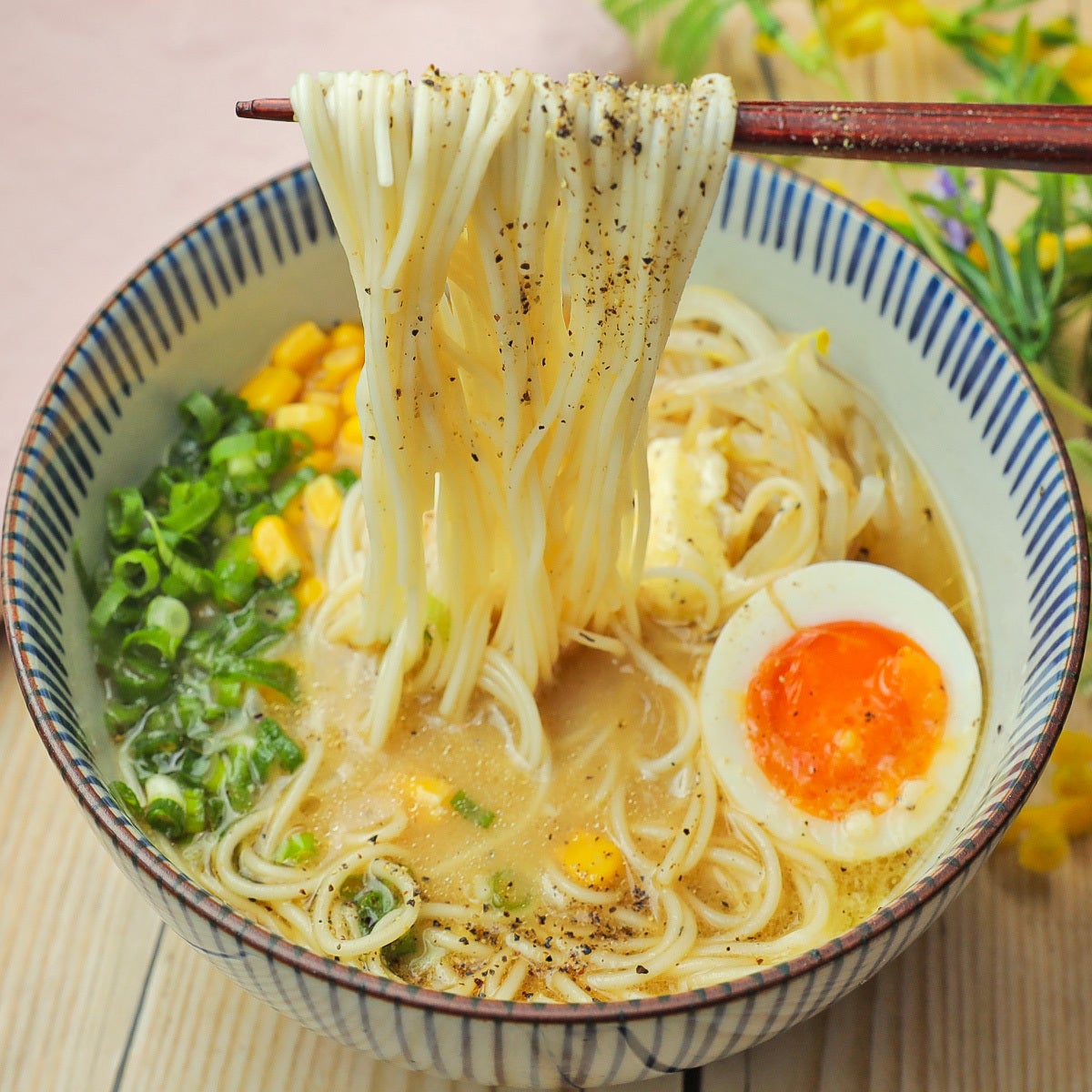 【そうめん、めんつゆに飽きたらコレ】味がラーメンで脳がびっくりしちゃう！スープまで飲み干す絶品そうめんアレンジ