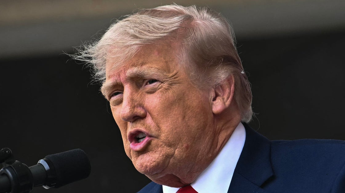 'Utterly Surreal': Critics Flag A Striking Detail In Trump's Iran Deal Update