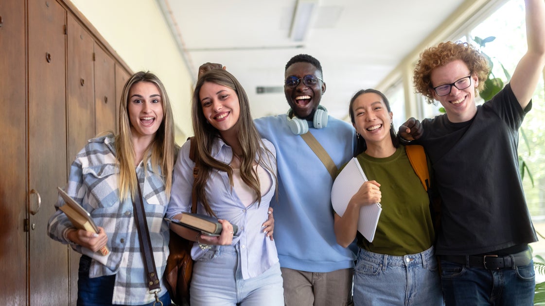 I Work With High School Seniors Applying To College. This New Trend Is Taking Over And It Concerns Me.