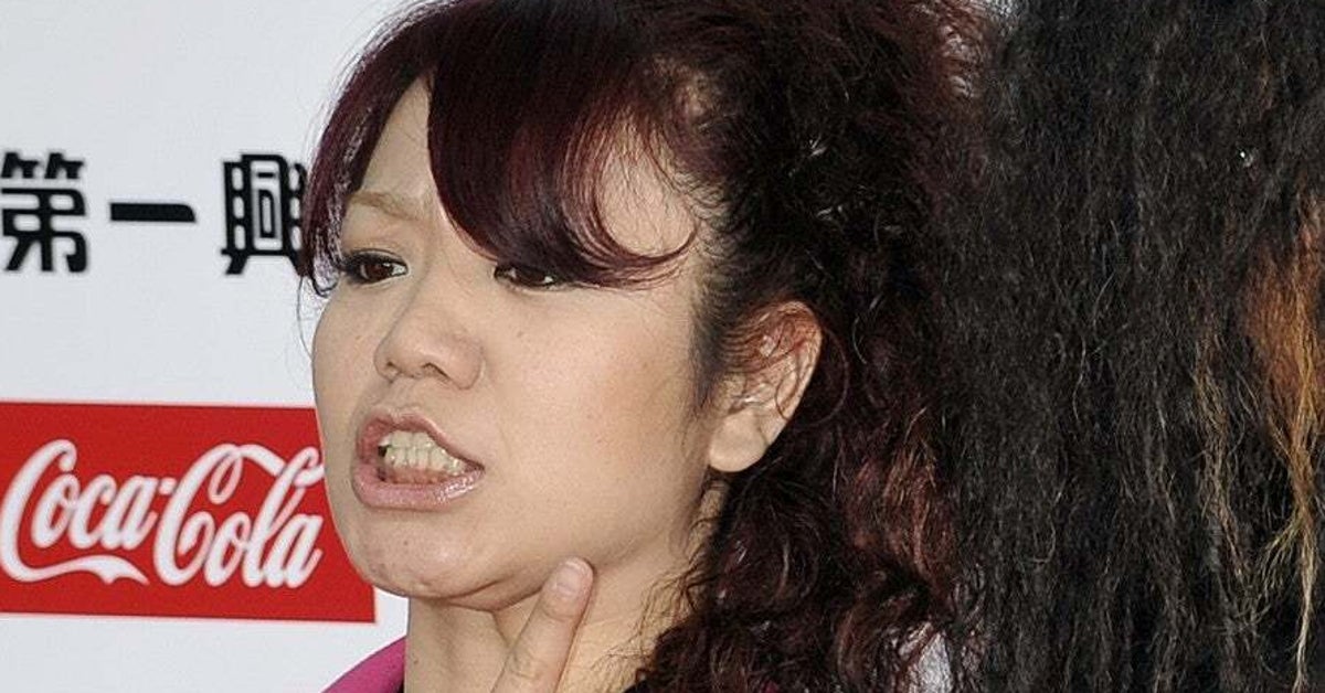 マキシマムザホルモン・ナヲ、小4娘の“自作シール帳”を披露→「絵が上手」「すごいセンス」と絶賛の声