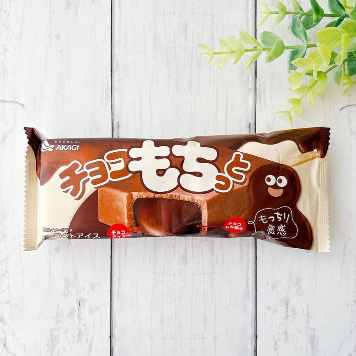 ファミマ限定「赤城乳業 チョコもちっと」