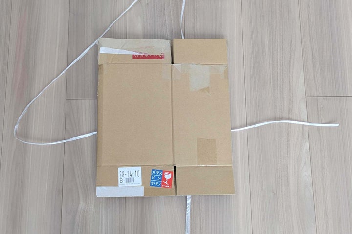ダンボールを簡単にまとめられるライフハック