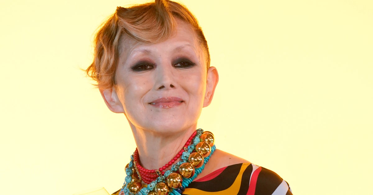 夏木マリ、福岡・太宰府天満宮の“老舗おやつ”を紹介⇨昭和天皇に献上された銘菓に「久々に癒されます」