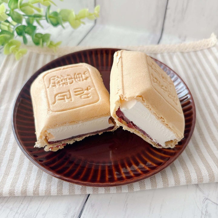 ファミリーマート「和匠の逸品 あずき最中」