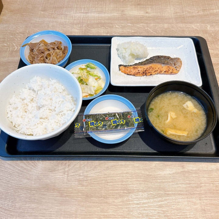 吉野家「“炙り”焼鮭朝定食」