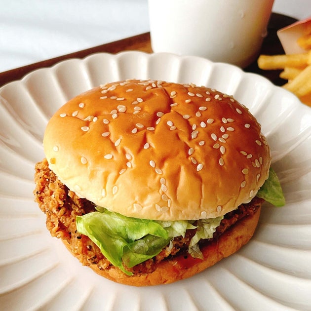 マクドナルド「名古屋名物 手羽先風黒胡椒ジューシーチキン」