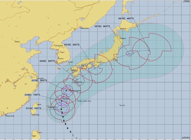 米軍合同台風警報センター（JTWC）が発表した台風6号の進路予想図（6月1日午前6時現在）