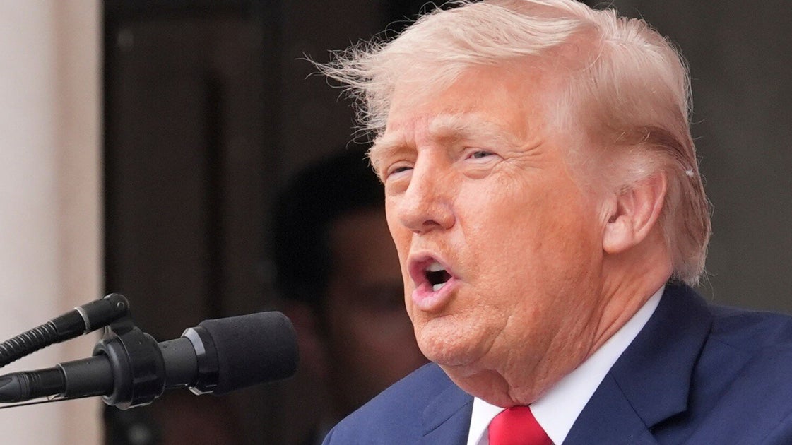 'Most People Don't Know': Trump's 'Dumb' New Claim Has Everyone Baffled