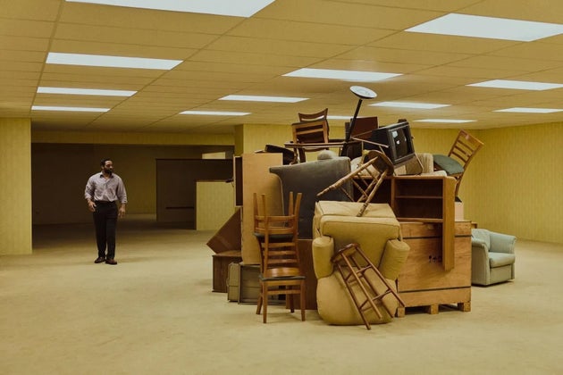 Chiwetel Ejiofor's character discovers the Backrooms for the first time