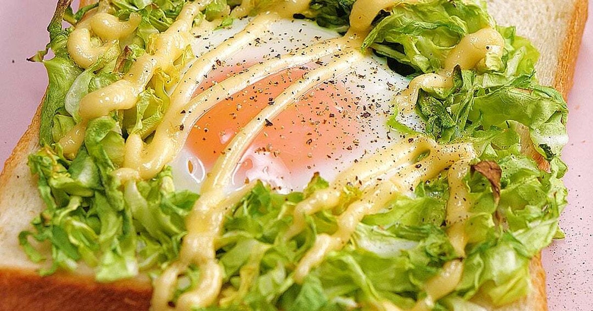 【朝からもりもり食べちゃった】タルタル、ハム、卵、キャベツ…ひと口でハマる、食パンのアレンジレシピ3選