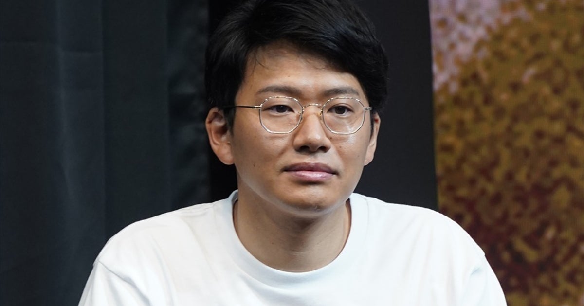 テレビ電話に愛猫がキョトン！　「理解が追いついていない顔（笑）」にミキ亜生がニッコニコ