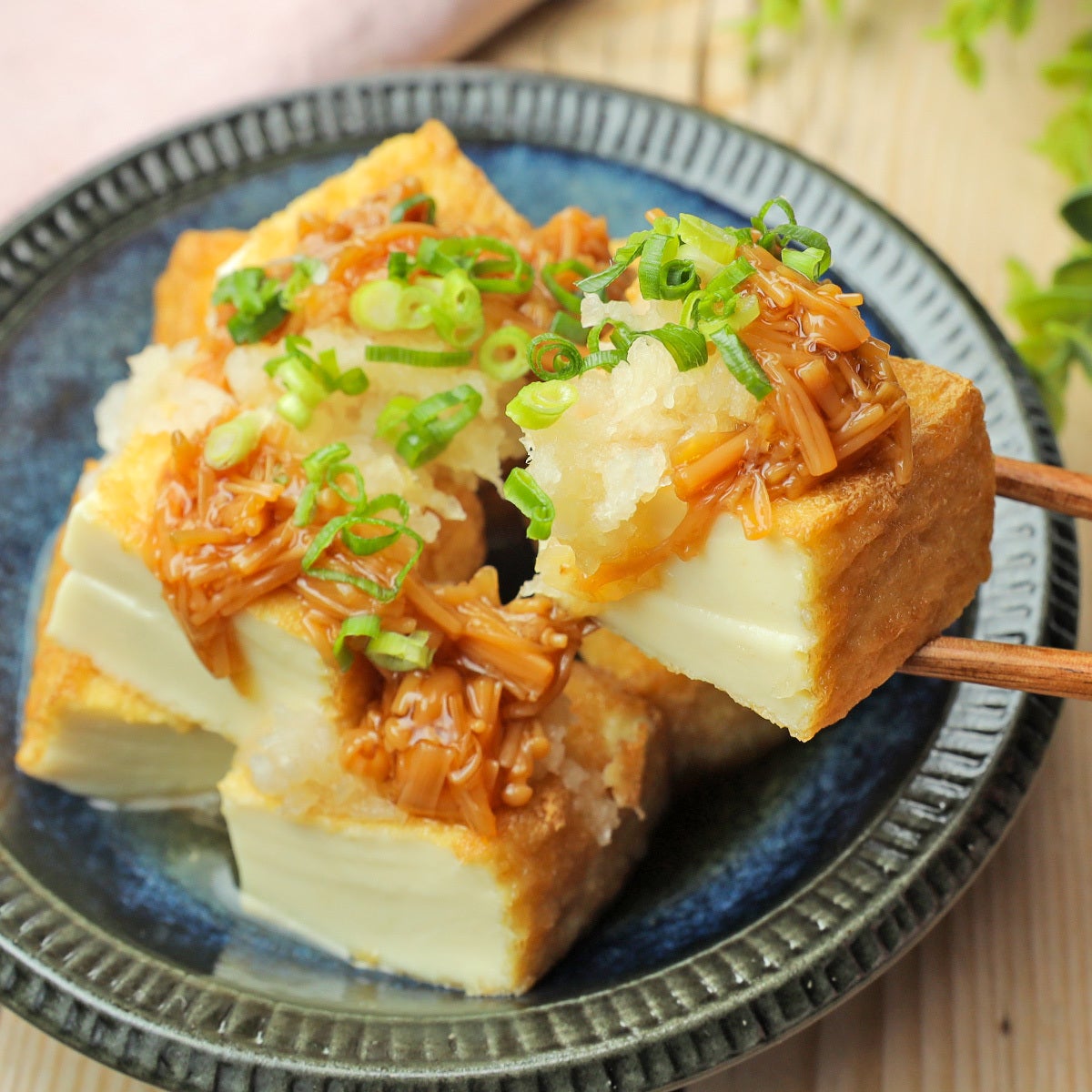 【厚揚げはこうやって食べて】「安いのにおいしすぎる」「白米が止まらない」火を使わない簡単＆時短おかずレシピ