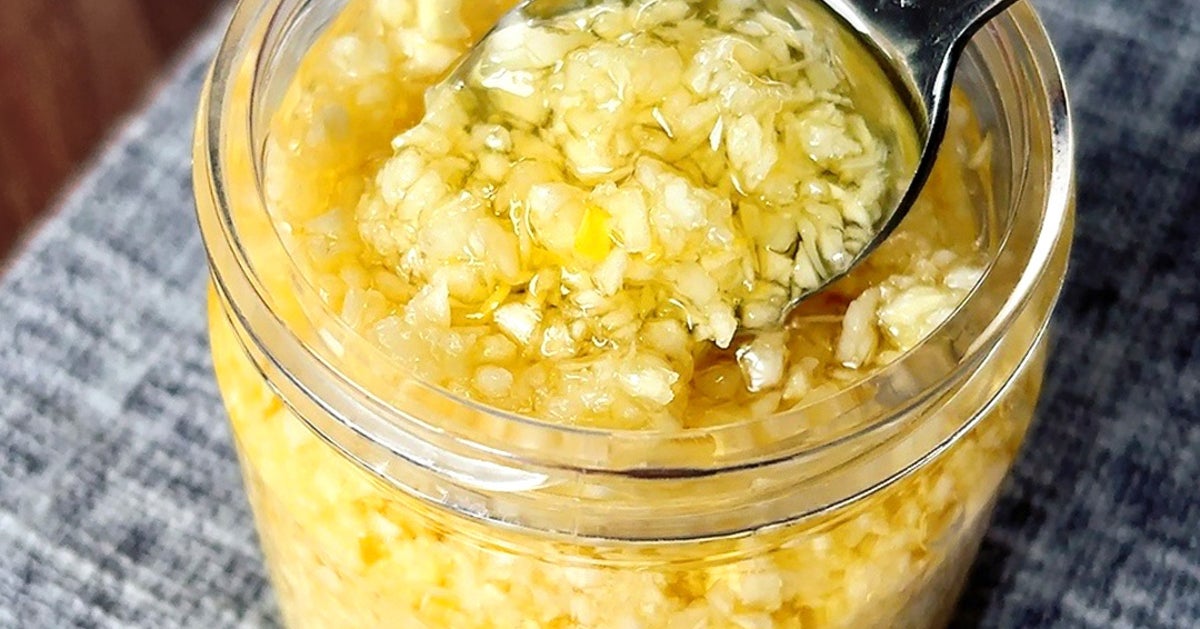 【にんにく、しなしなになる前にこうして】料理のレベルが一気に変わる。冷蔵庫にあると手放せない万能仕込み