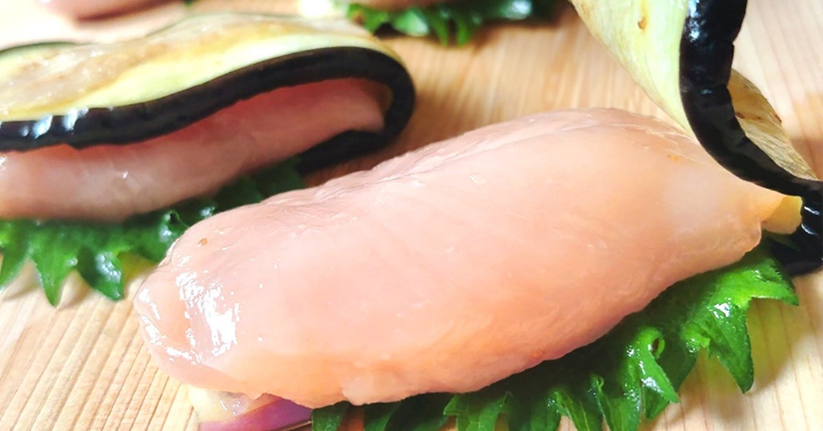【なすに挟んで焼くだけ】ささみがごちそうに変わった。ご飯3杯いける