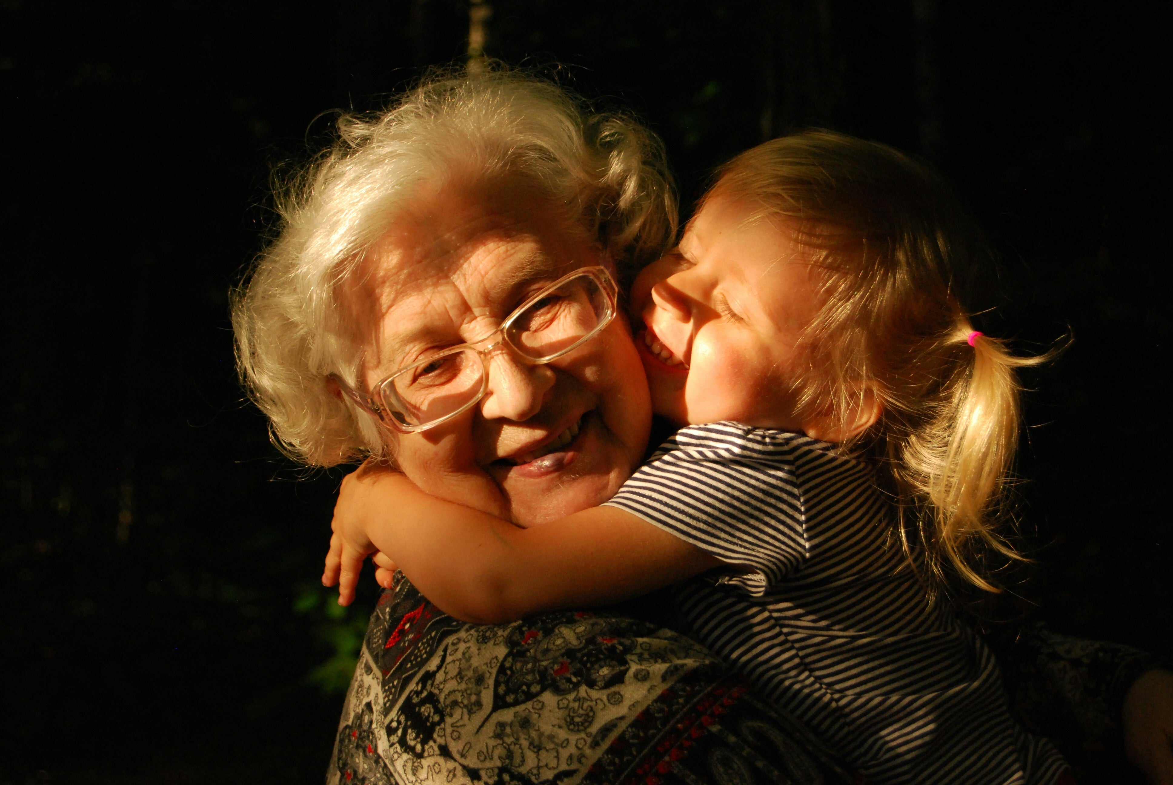 Grandparenting, Even Occasionally, Could Slow Brain Ageing