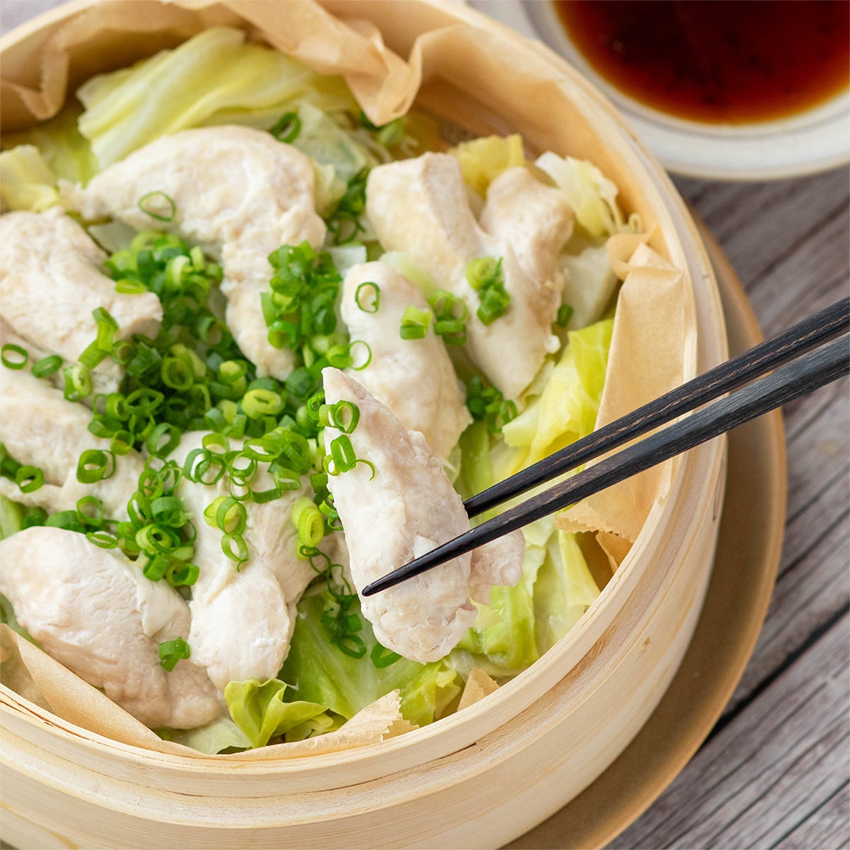 鶏ささみ、一度せいろで蒸したらもうレンチンには戻れない！梅ポン酢で食べるさっぱり蒸し料理のレシピ