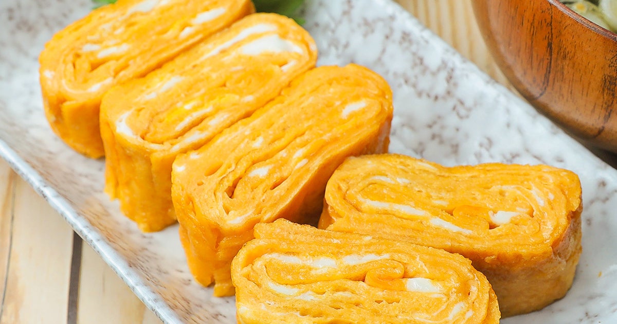 【お願いだから卵焼きにあの調味料入れて】「冷めてもふわふわ」「一瞬で料亭の味」毎朝食べたい卵焼きレシピ