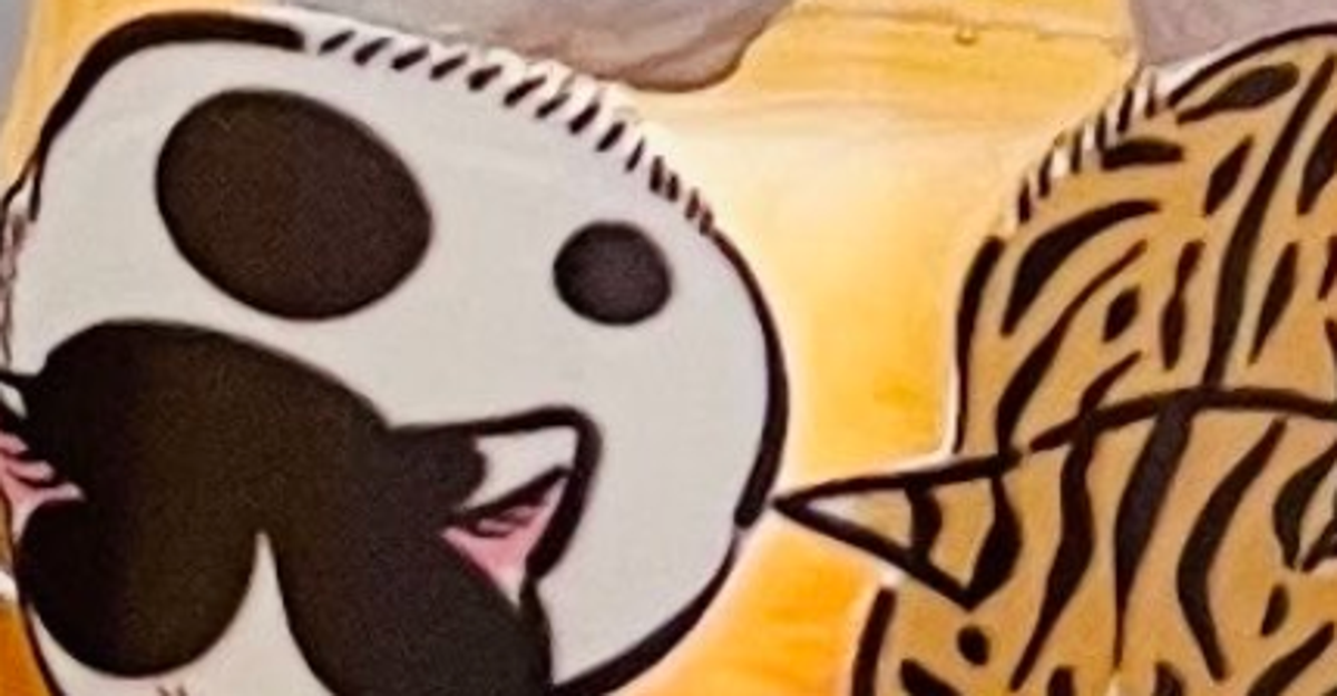 グラスの中の飲み物をゴクゴクする子猫⇒「本当に飲んでるみたい」「天才でた」アイデアグッズに驚きの声