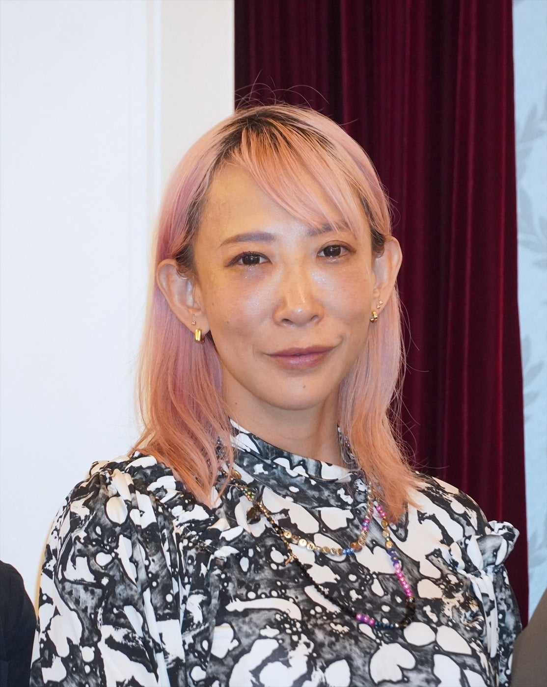 蜷川実花が手がけた仏・ルーアン大聖堂のマッピングに世界が感嘆⇨「幻想的な世界」「とても美しい」の声
