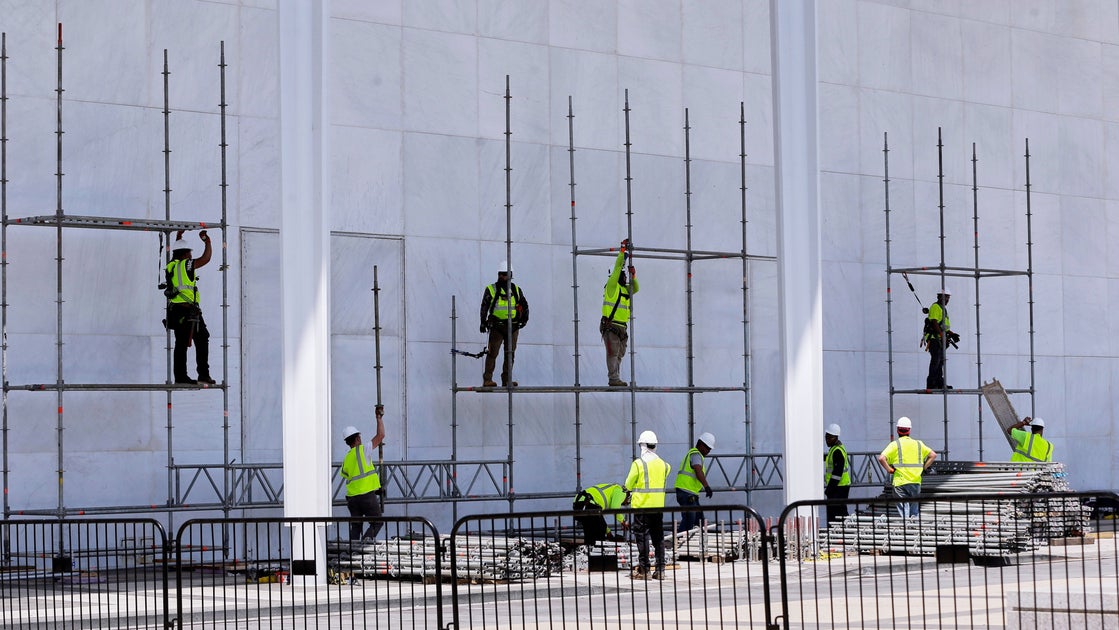 Trump's Name Is Currently Being Removed From The Kennedy Center
