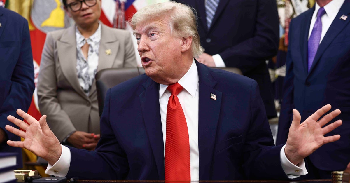 https://img.huffingtonpost.com/asset/6a2c5768240000a4060e49d8.jpeg?cache=hVaoclOYAB&ops=1200_630