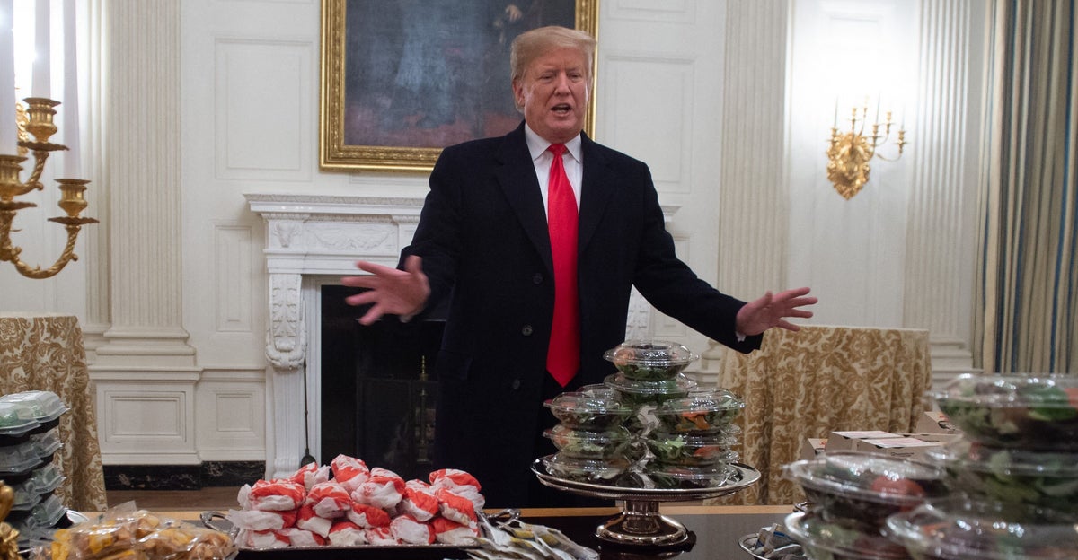 https://img.huffingtonpost.com/asset/6a2c5800240000b9060e49d9.jpeg?cache=9C52AqhR1X&ops=1200_630