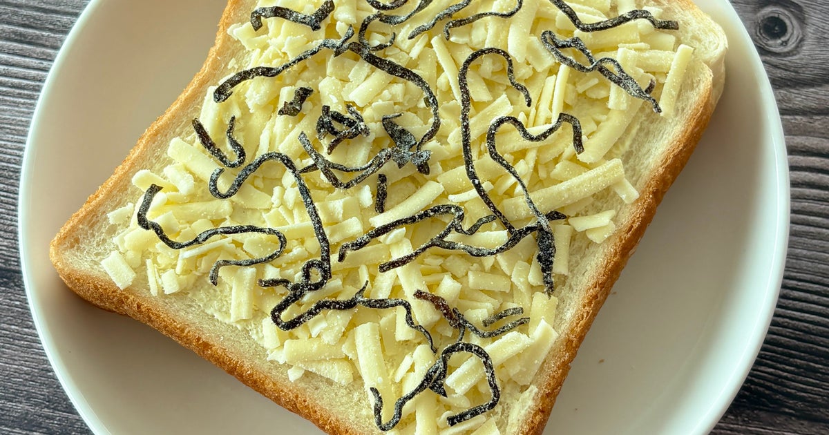 【まだトーストにバター塗ってる？】週3で食べてます！塩昆布マヨチーズトーストレシピ