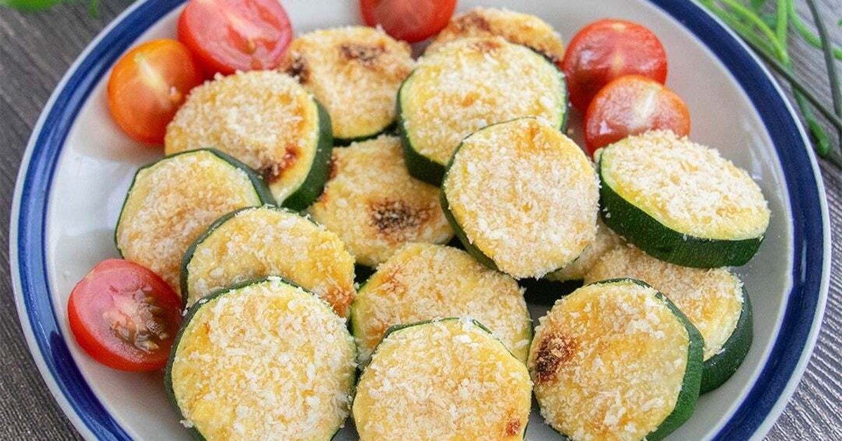 【ズッキーニの季節だよ】パパッと作れるから暑い日にぴったり!ズッキーニが主役のレシピ4選
