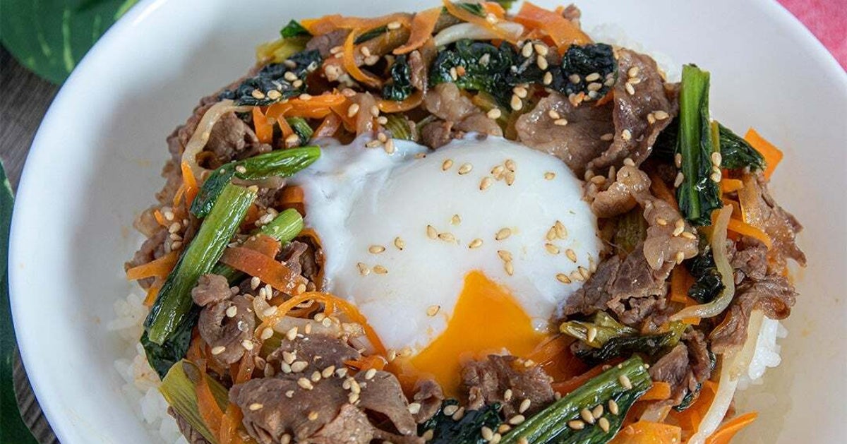 【フライパン1つ、10分で完成】ご飯が進んでしかたない!人気のどんぶりレシピ3選