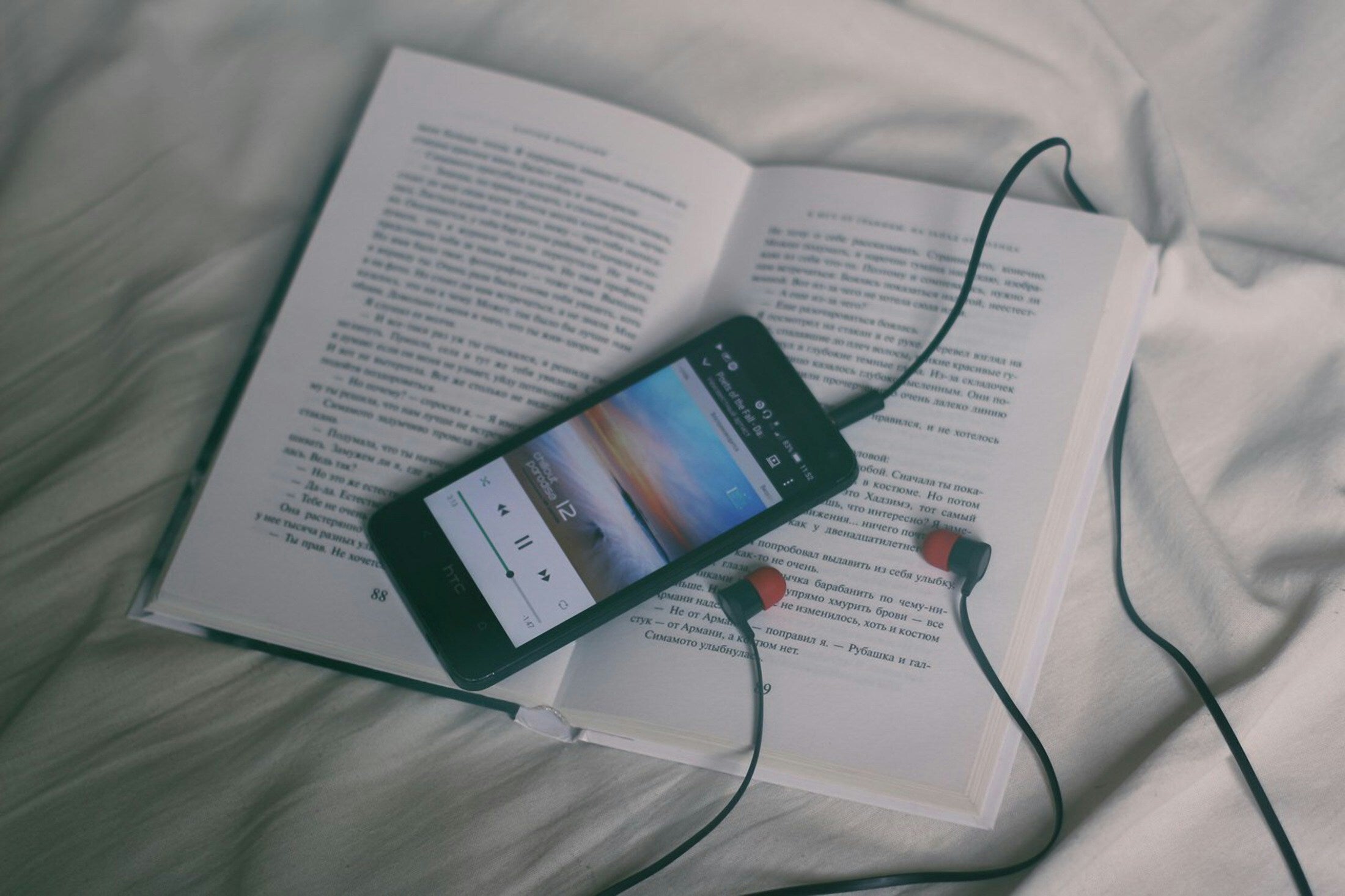 Does Listening To An Audiobook Actually Count As Reading? Experts Weigh In