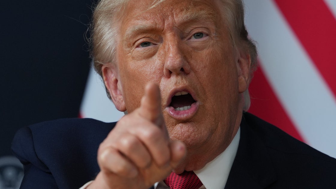 Trump Defends Skewered Iran Deal After Fox News Reporter Reads Back His Own Unfortunate Tweet