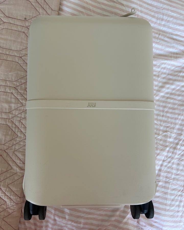 The front of the Capsule Carry On Pro