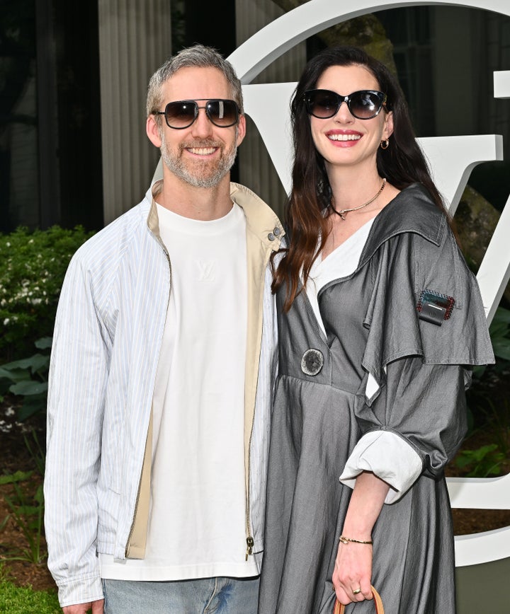 アン・ハサウェイ、インスタグラムの素敵な動画で妊娠を発表