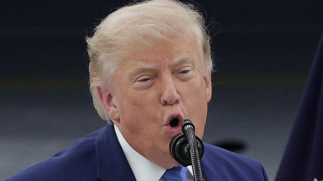 'Astronomically Stupid': Critics Mock Trump's 'Sad' Excuse For Reflecting Pool Debacle