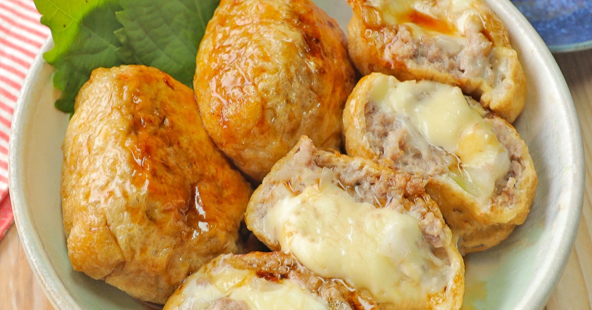 【油揚げに詰めて煮るだけ】おいなりさんには戻れない...!ご飯がすすむ簡単おかずレシピ3選