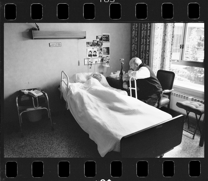 Michael and Tsipa at the Jewish Home for the Aged, 2003.
