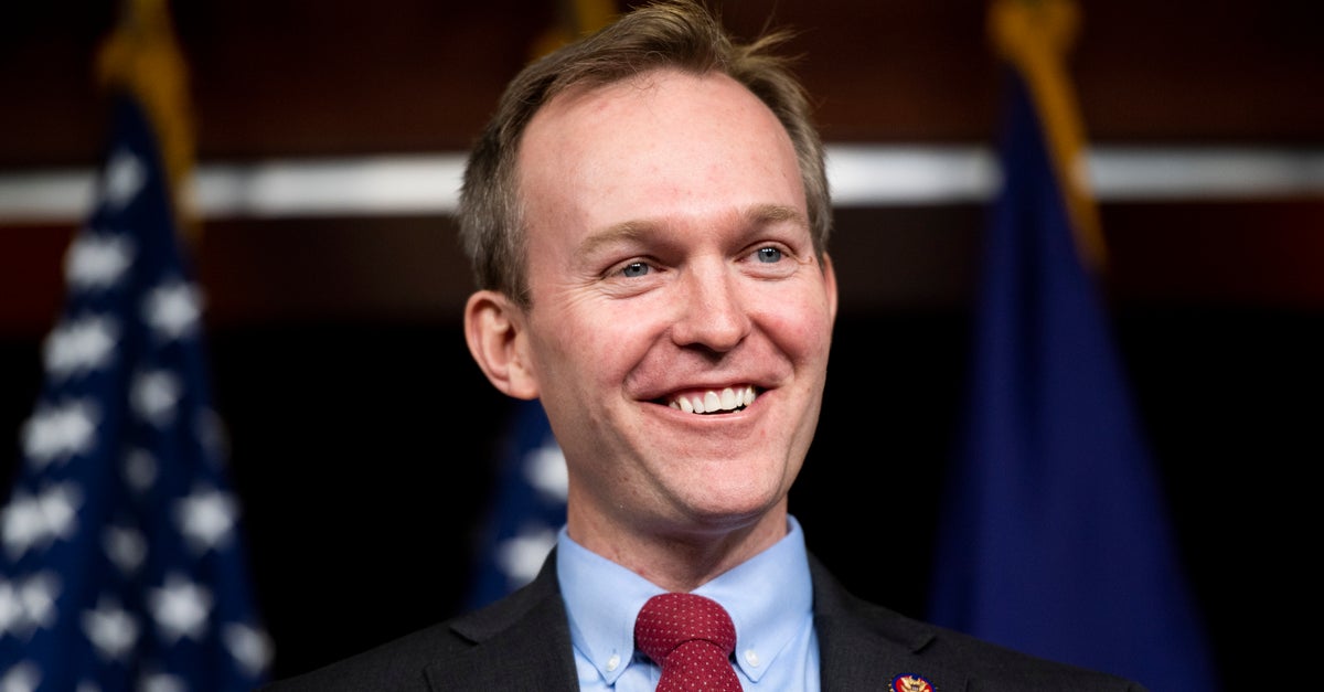 https://img.huffingtonpost.com/asset/6a3ad2ef150000a634620763.jpeg?cache=C7UZ2gXx2R&ops=1200_630