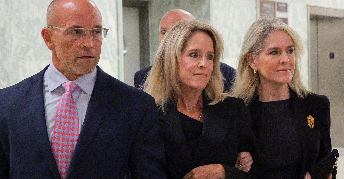 https://img.huffingtonpost.com/asset/6a3b1cfc180000d782da90c0.jpeg?cache=ynhLcReWre&ops=1200_630