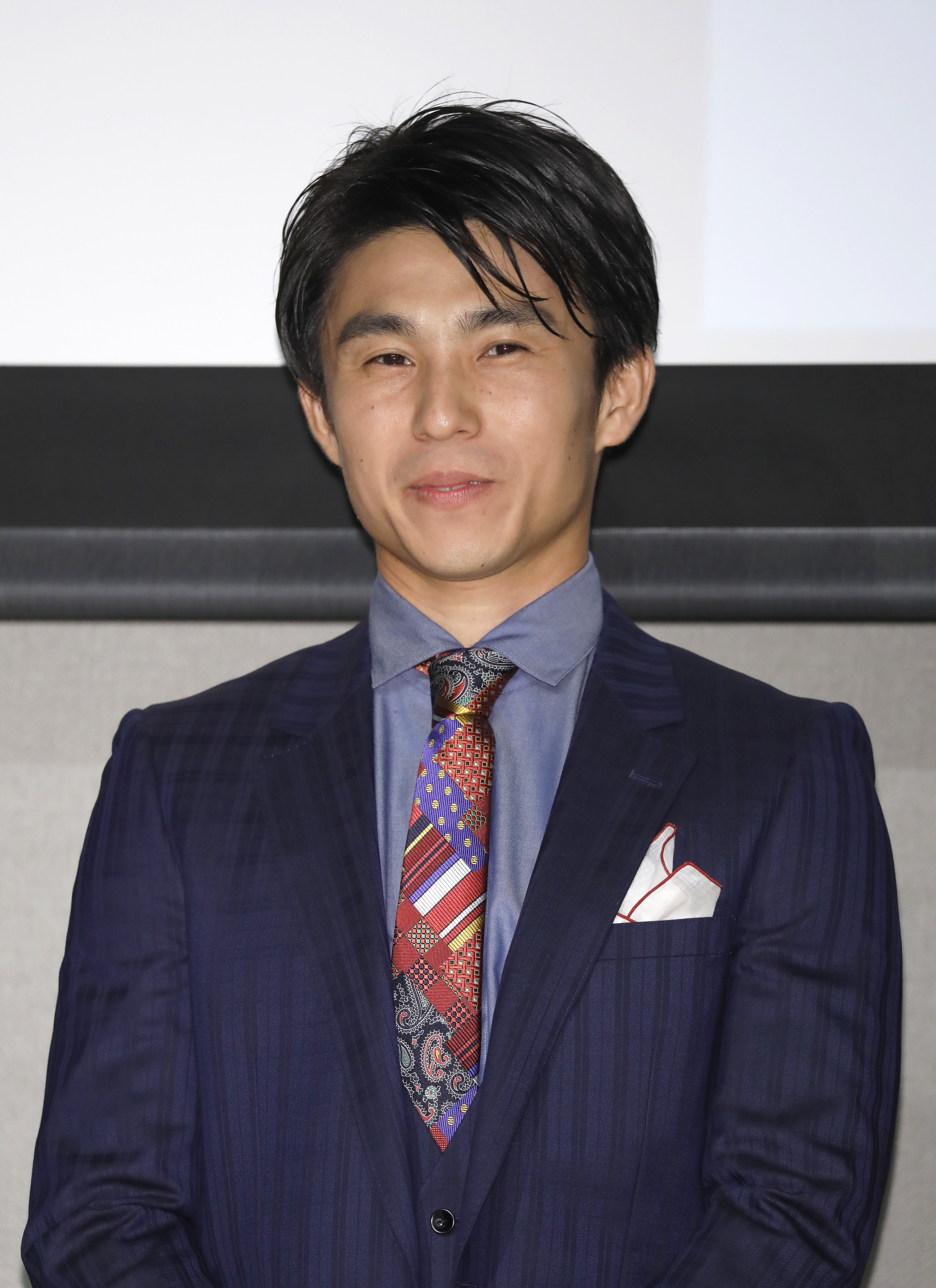 動画】中尾明慶、ロフトで買った妻・仲里依紗へのプレゼントに「これ