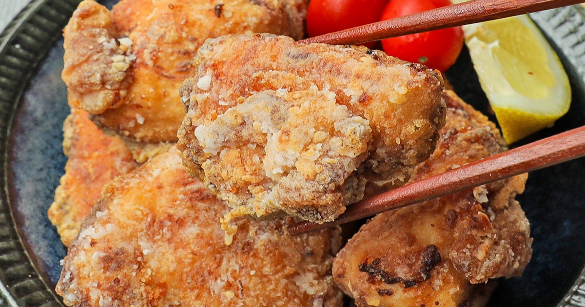 【鶏むね2kgはこう食べ切る】ウチでは鶏ももより人気！冷めてもしっとりの絶品唐揚げレシピ