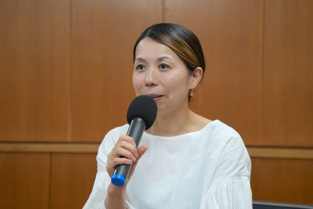 著者の室谷明津子さん