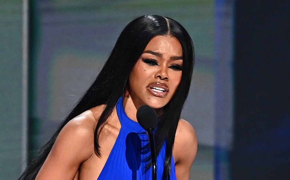Teyana Taylor bricht in Tränen aus, als Janet Jackson ihr den BET Icon Of ...